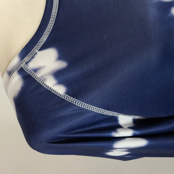 Pretty Garden Sweatshirt - Picture 4 of 14